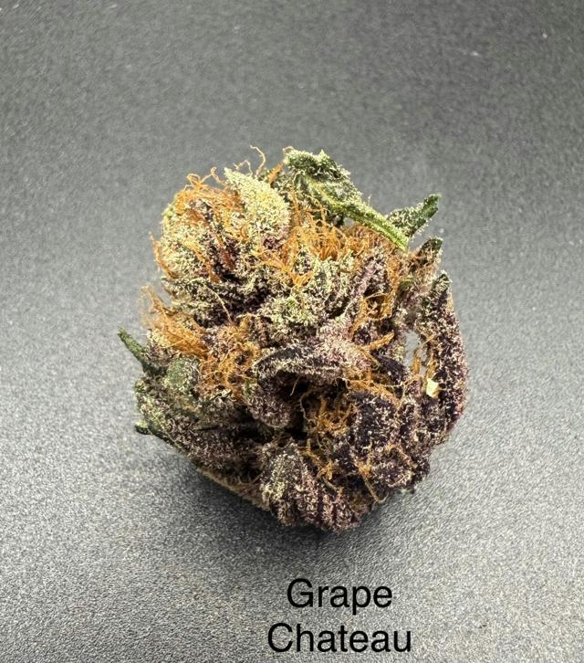 Grape Chateau | 3.5g Popcorn